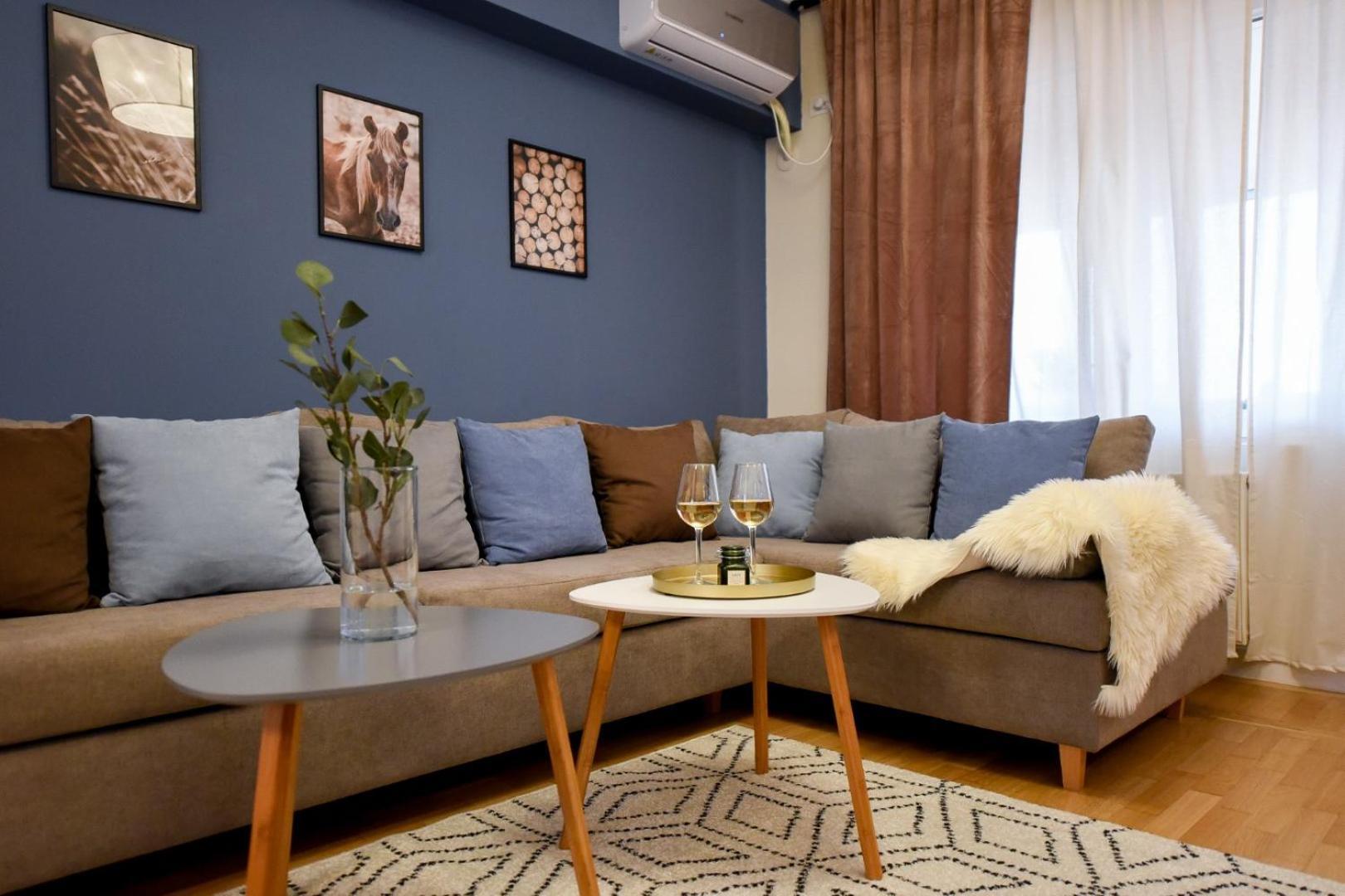 City Living At Its Best - Spacious 2 Bedroom Apartment On Calea Victoriei Boekarest Buitenkant foto