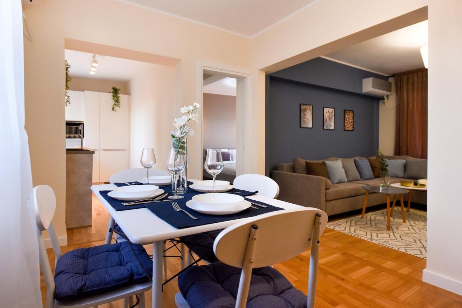 City Living At Its Best - Spacious 2 Bedroom Apartment On Calea Victoriei Boekarest Buitenkant foto